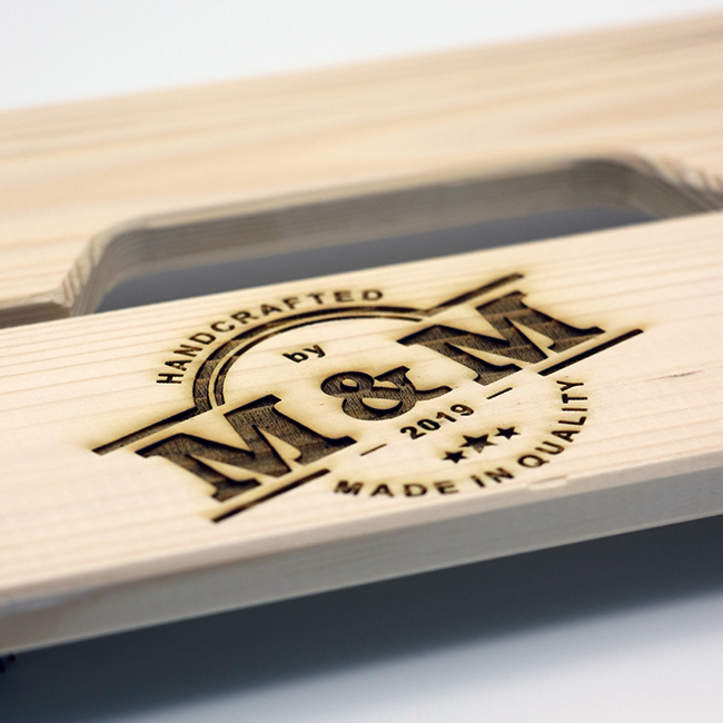 Laser - značení dřevo M a M