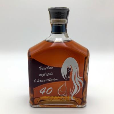 Hloubkové pískování láhve - hloubkové pískování a barvení skla