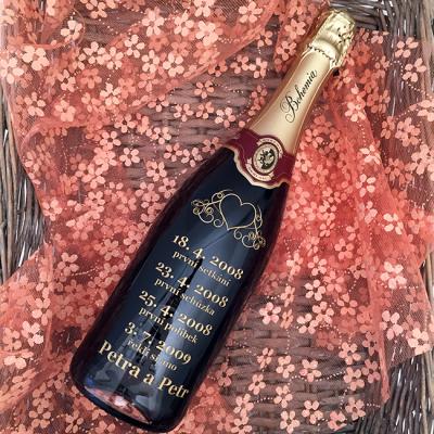 Svatební láhev - hloubkové pískování a barvení skla